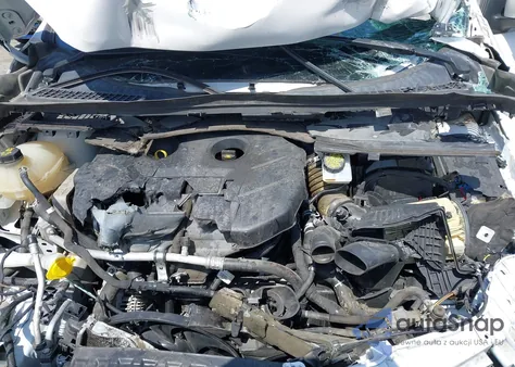 2017 Ford Escape Titanium z USA, uszkodzony, nr VIN 1FMCU0J91HUD85387